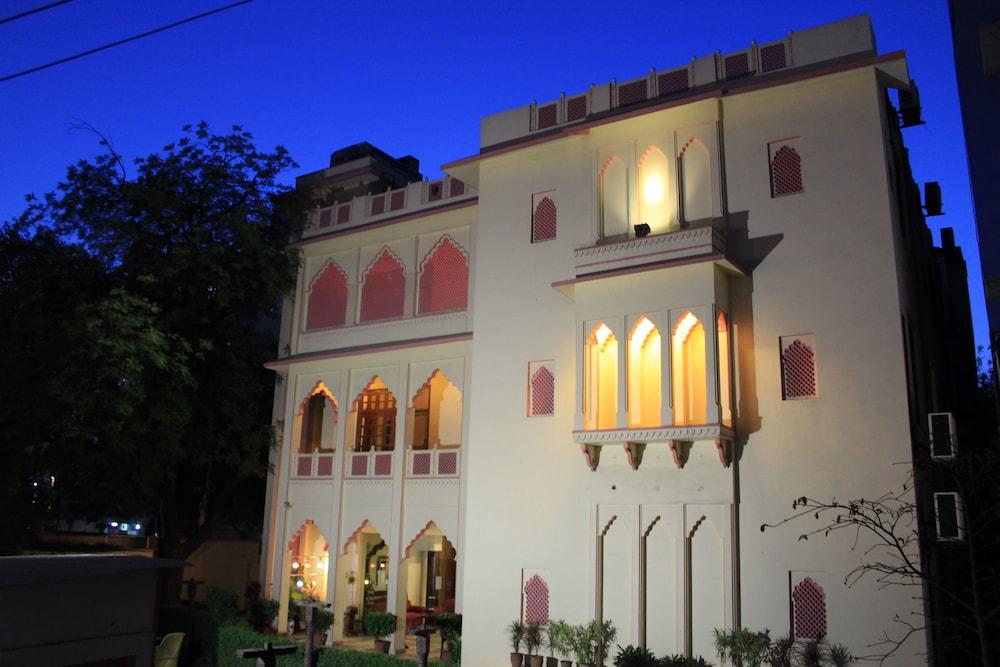 Hotel H R Palace Jaipur Exterior photo